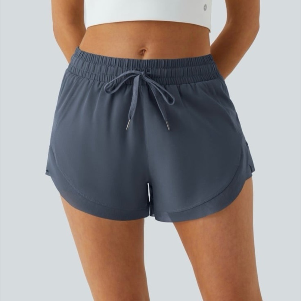 Halara Mid Rise‎ 2-in-1 Flowing Running Shorts 3" Medium - Picture 2 of 12
